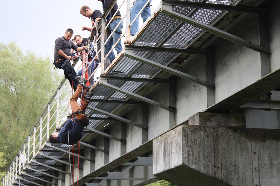 zabawy alpinistyczne szkolenia linowe alpinizm przemysłowy